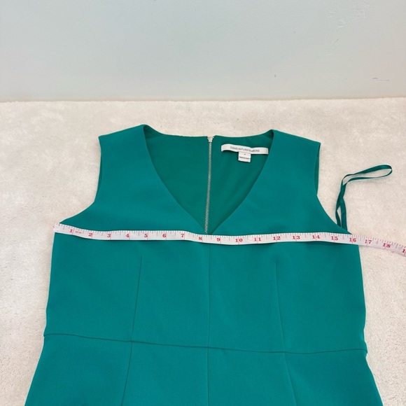 DIANE VON FURSTENBERG Halle V-Neck Mini Cocktail Dress - Picture 6 of 10